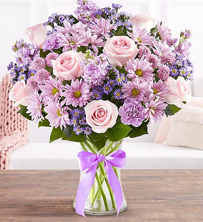 Daydream Bouquet™ in Clear Glass Vase